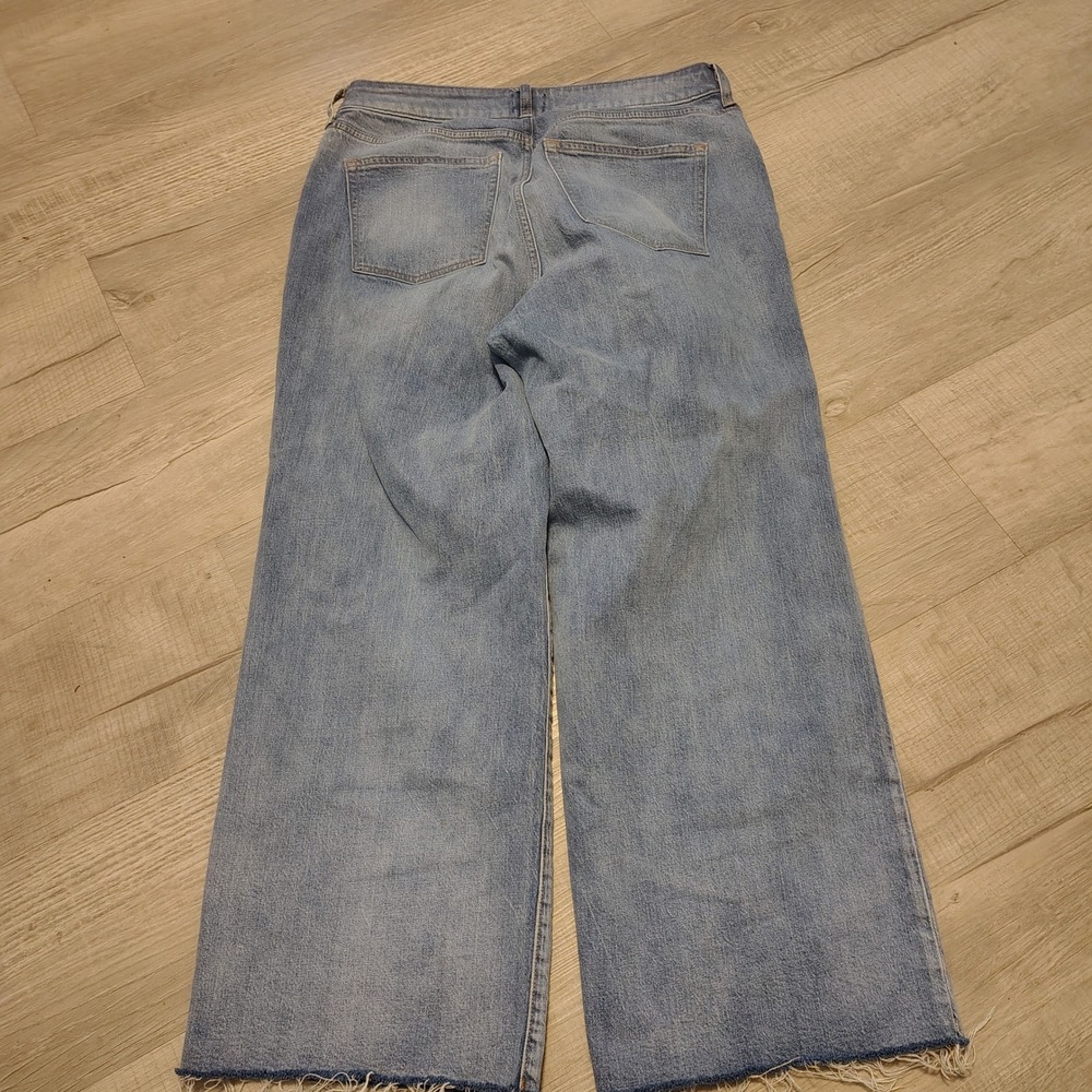J.Crew Curvy Wide-Leg Crop Jeans Light Wash Raw Hem Denim Size 29 High Rise - Picture 2 of 8